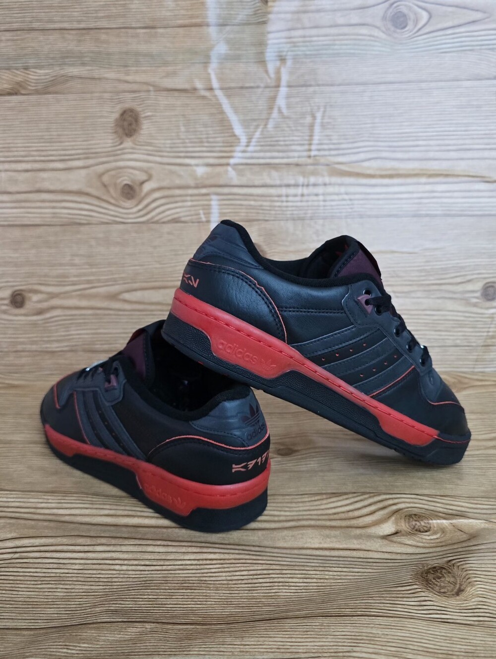 Adidas Rivalry Low Star Wars - Picture 5 of 9